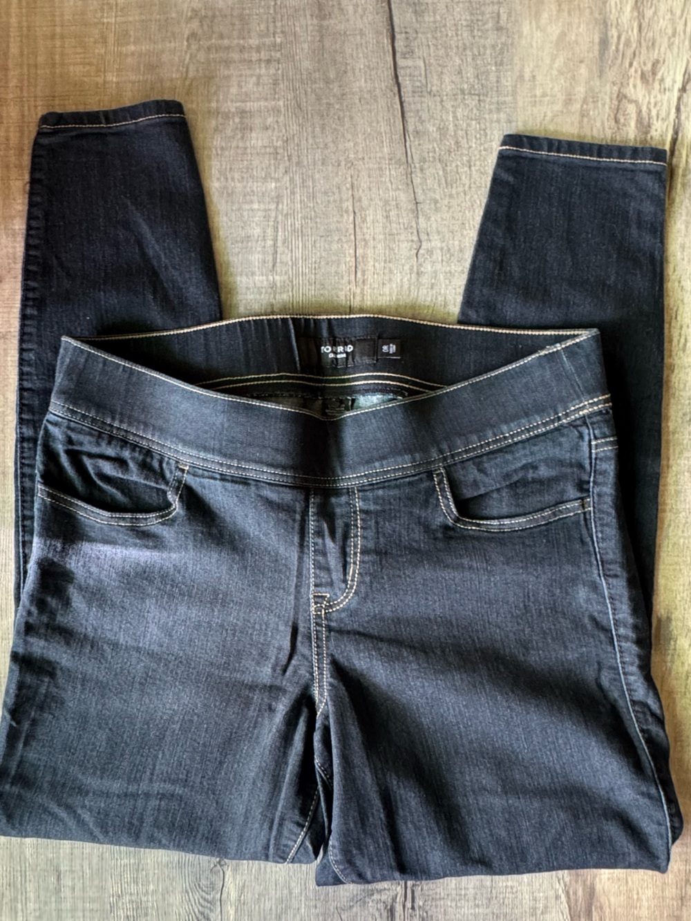 Torrid Dark Wash Jean Leggging Stretch Jeans Comfortable Slim Fit Jegging